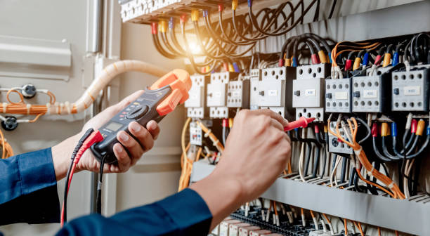 Best Circuit Breaker Repair  in Emporia, KS